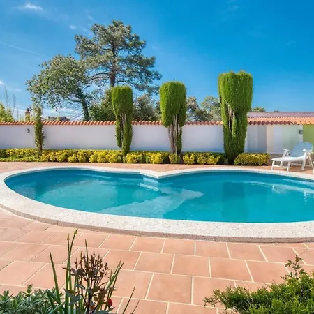 Montbarbat Sleeps 8 Pool וילה *