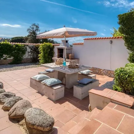 Villa Montbarbat Sleeps 8 Pool Lloret de Mar