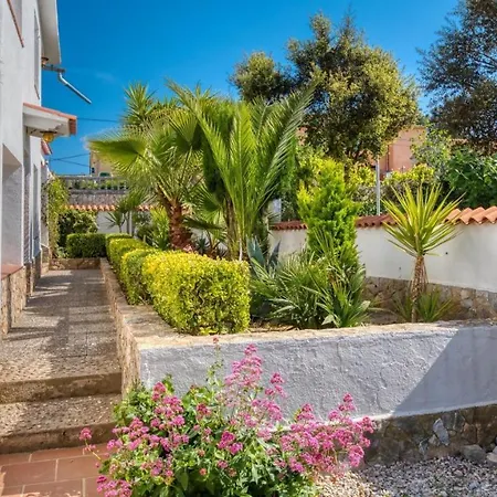 Villa Montbarbat Sleeps 8 Pool *